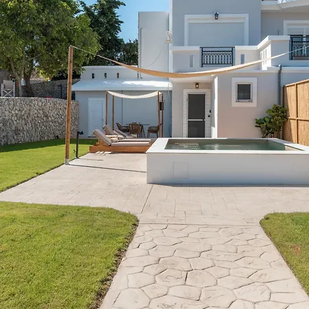 Elaionas Luxury * העיירה קוס