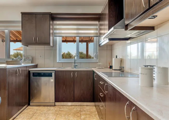 Elaionas Luxury شقة