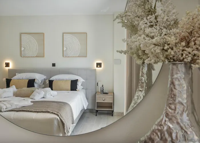 Elaionas Luxury شقة *