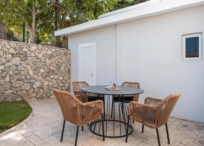 Elaionas Luxury شقة *